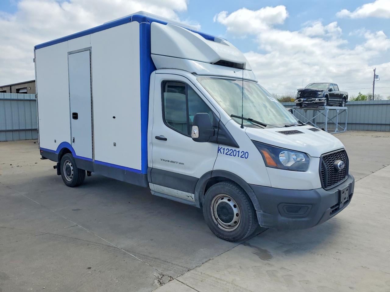 2022 Ford Transit Delivery Truck - Фото 4