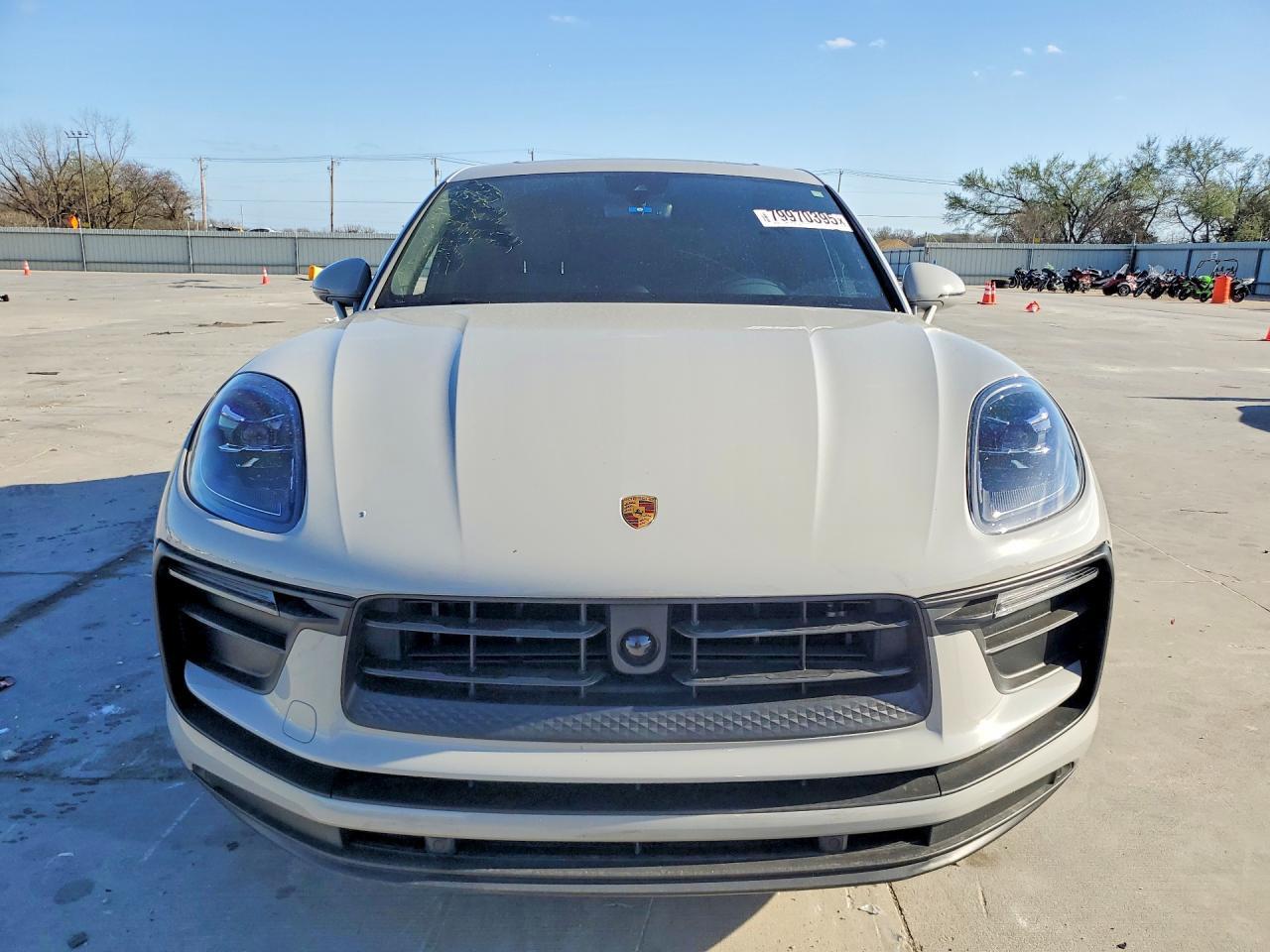 2024 Porsche Macan Base - Image 5