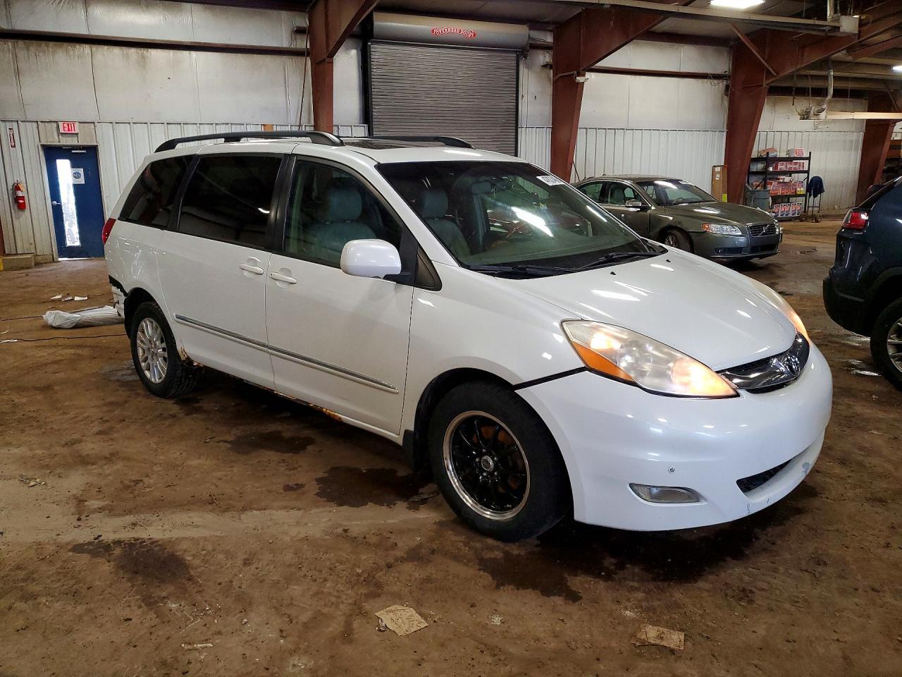 2008 Toyota Sienna Xle Limited - Image 4