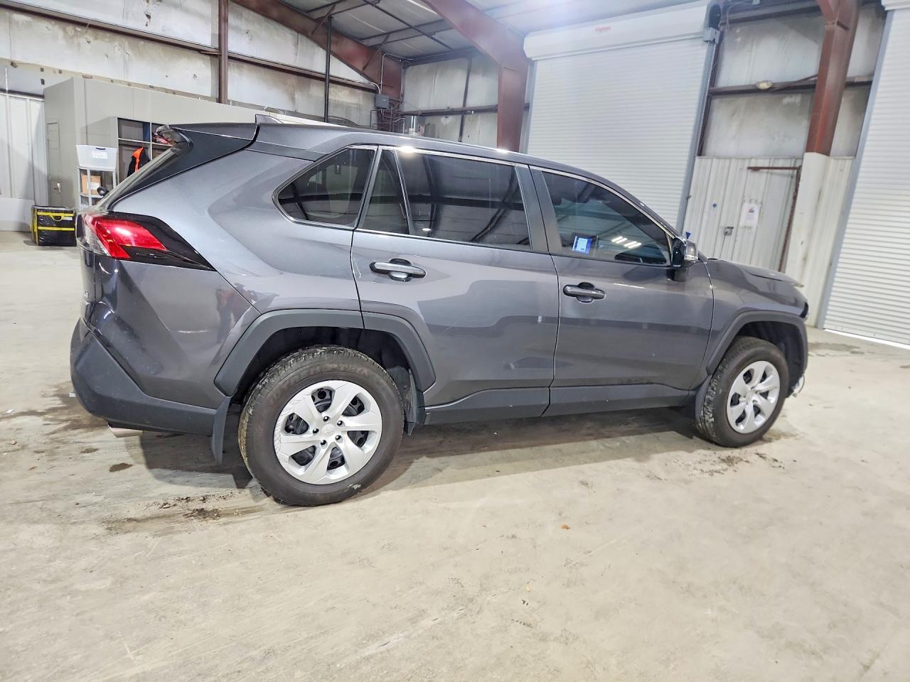 2025 Toyota Rav4 Le - Фото 3