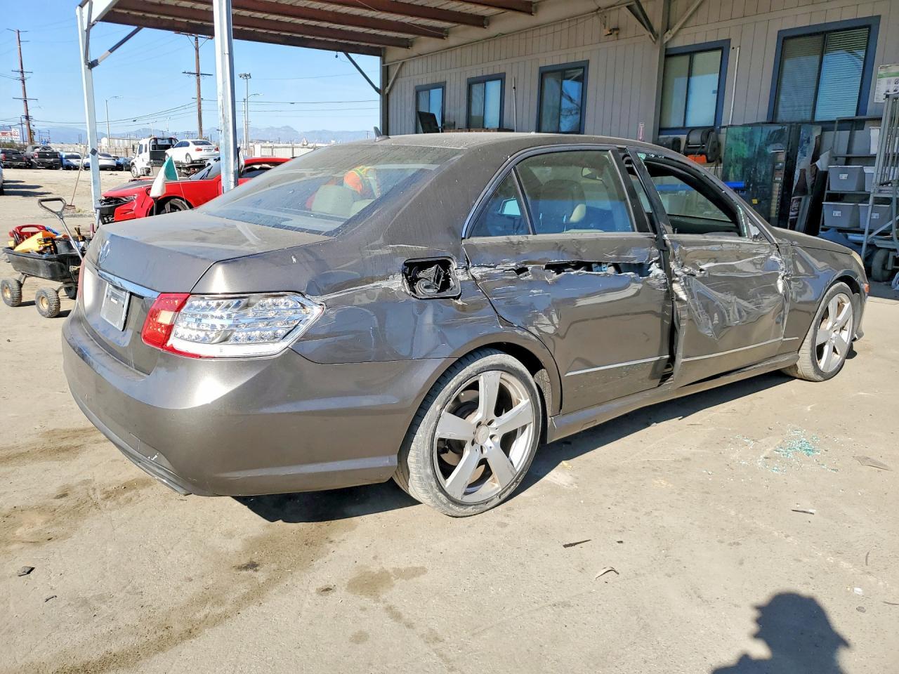 2010 Mercedes-Benz E 350 - Фото 3