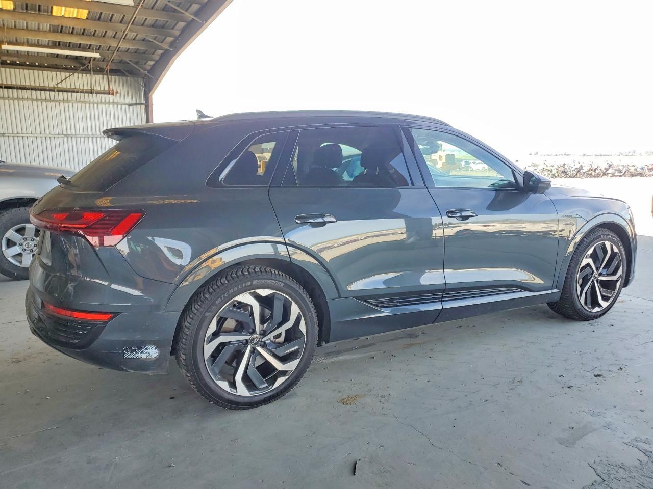 2024 Audi Q8 E-Tron Premium Plus - Фото 3