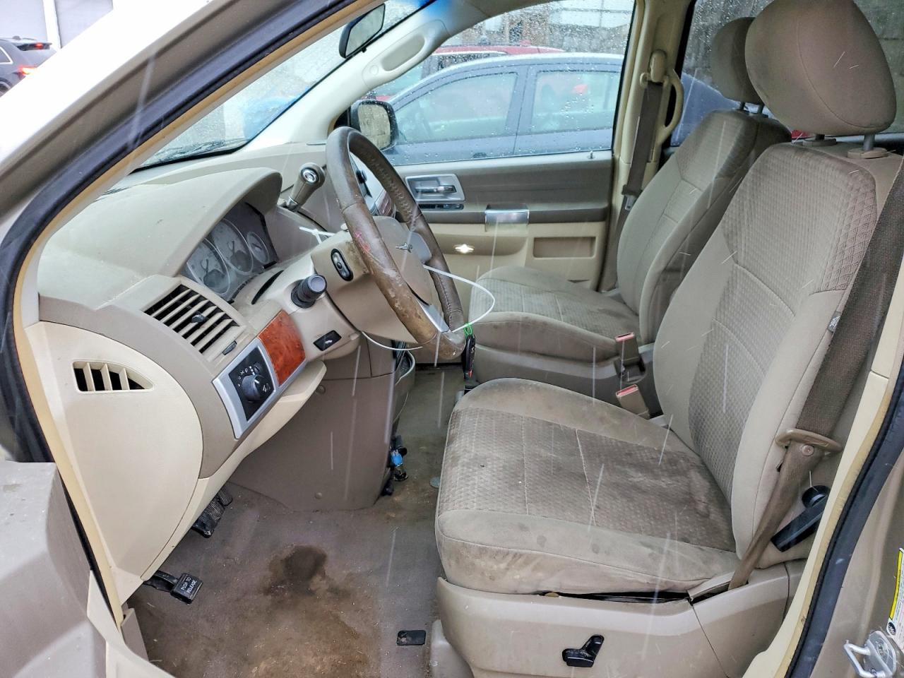 2008 Chrysler Town & Country Touring - Фото 7