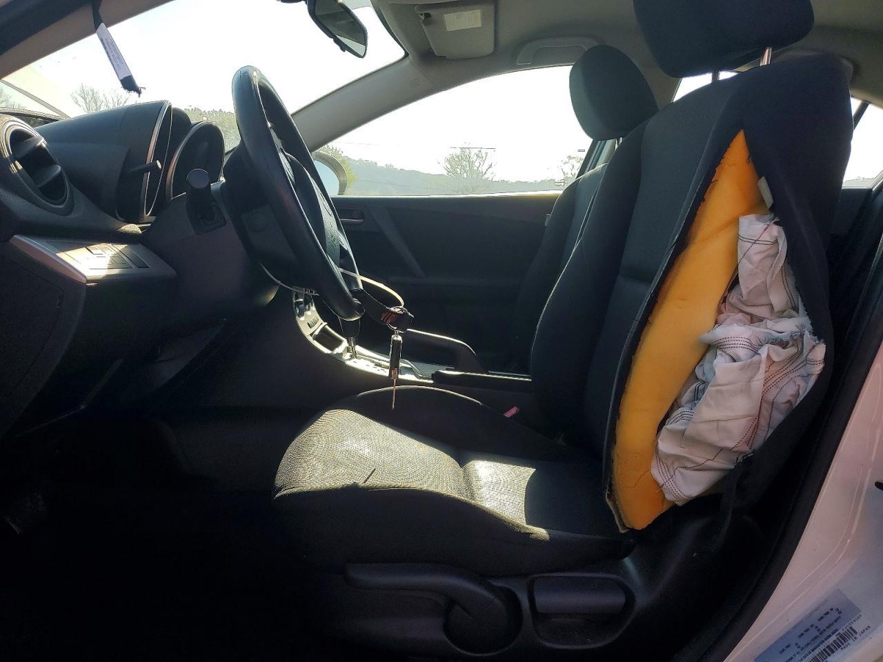 2011 Mazda 3 I - Image 7