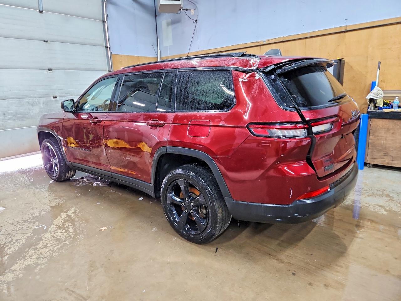2023 Jeep Grand Cherokee L Laredo - Image 2