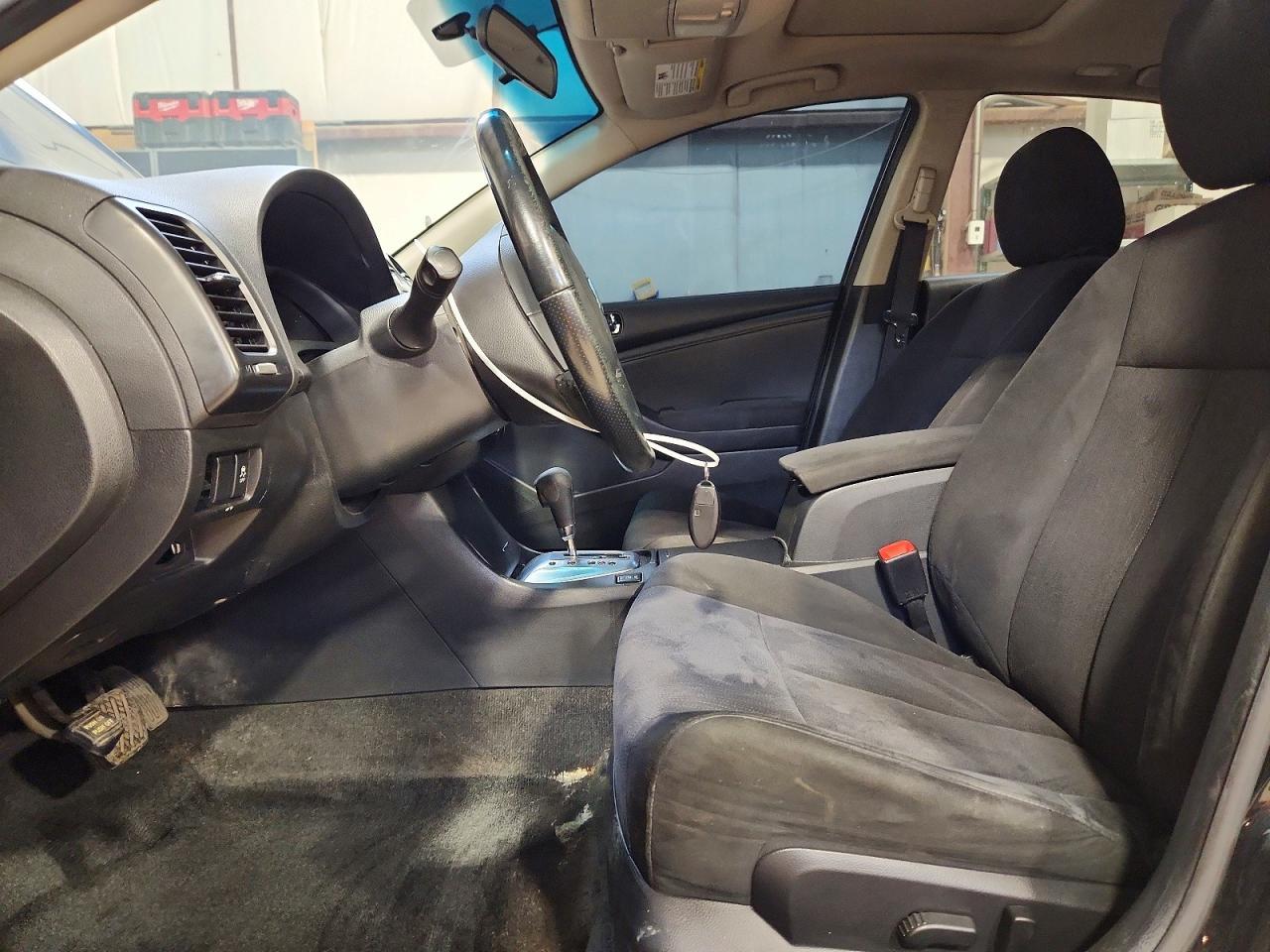 2012 Nissan Altima 2.5 S 4Dr - Image 7