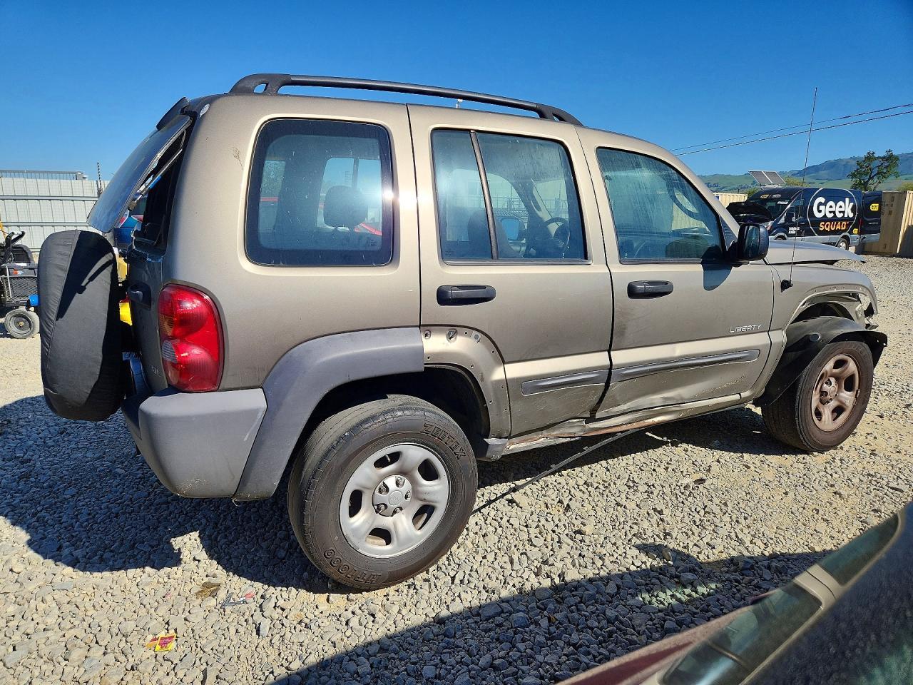 2004 Jeep Liberty Sport - Image 3