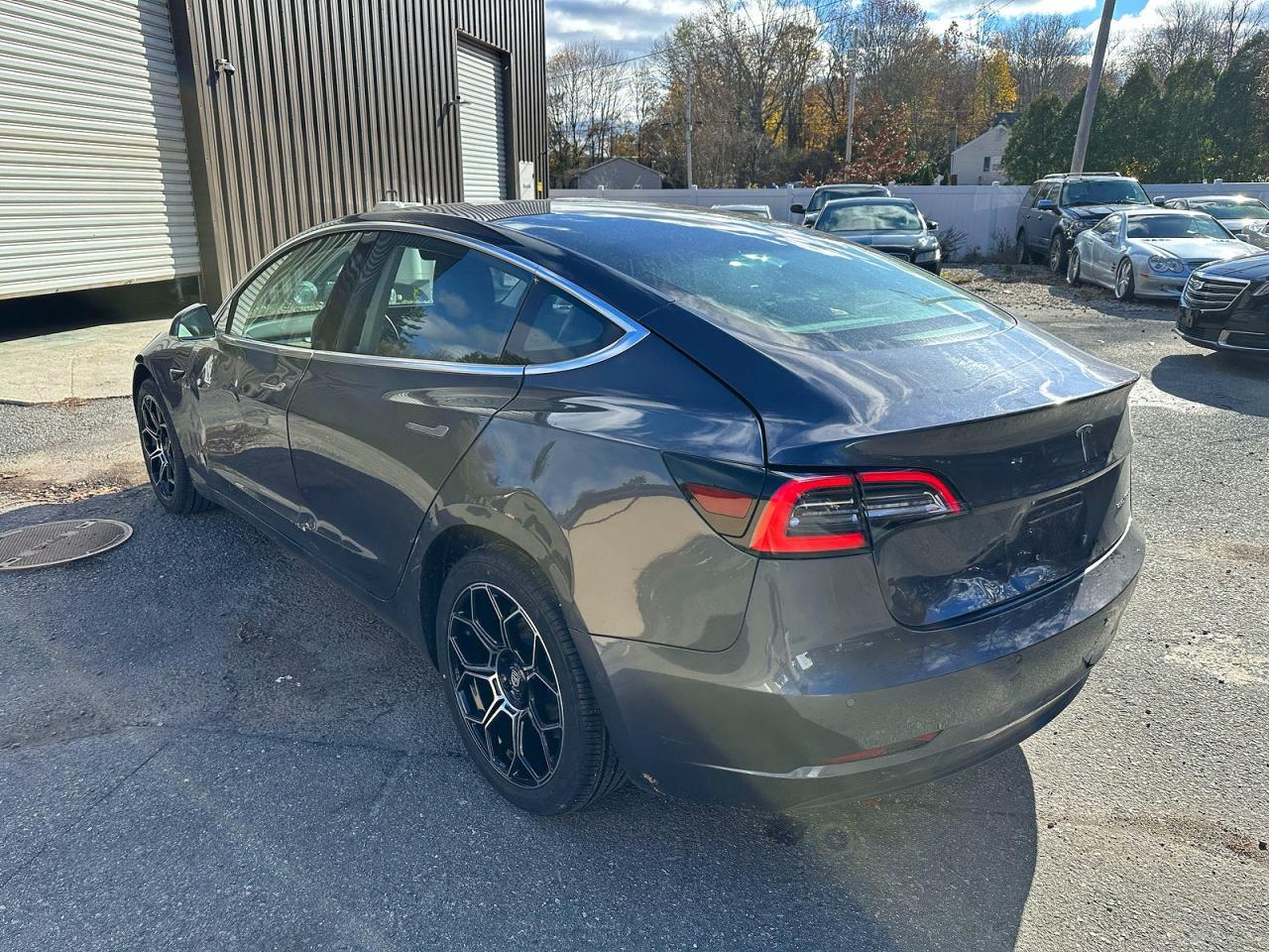 2018 Tesla Model 3 - Фото 3