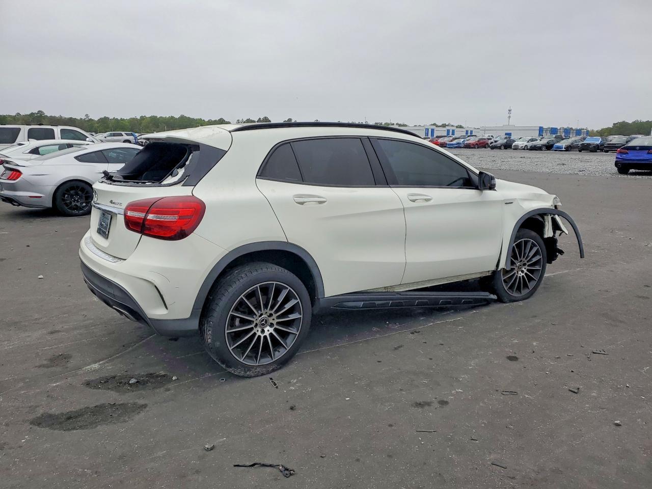 2018 Mercedes-Benz Gla 250 4Matic - Image 3