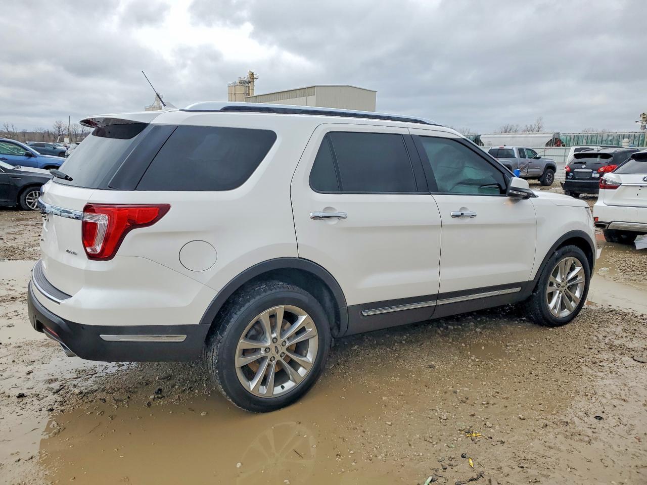 2018 Ford Explorer Limited - Фото 3