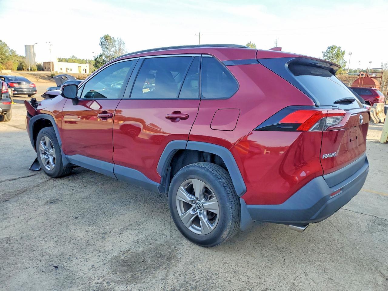 2022 Toyota Rav4 Xle - Image 2
