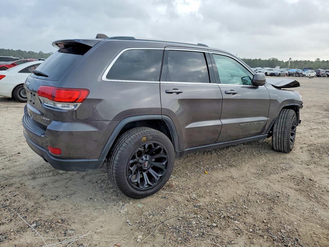 2021 Jeep Grand Cherokee Laredo - Фото 3