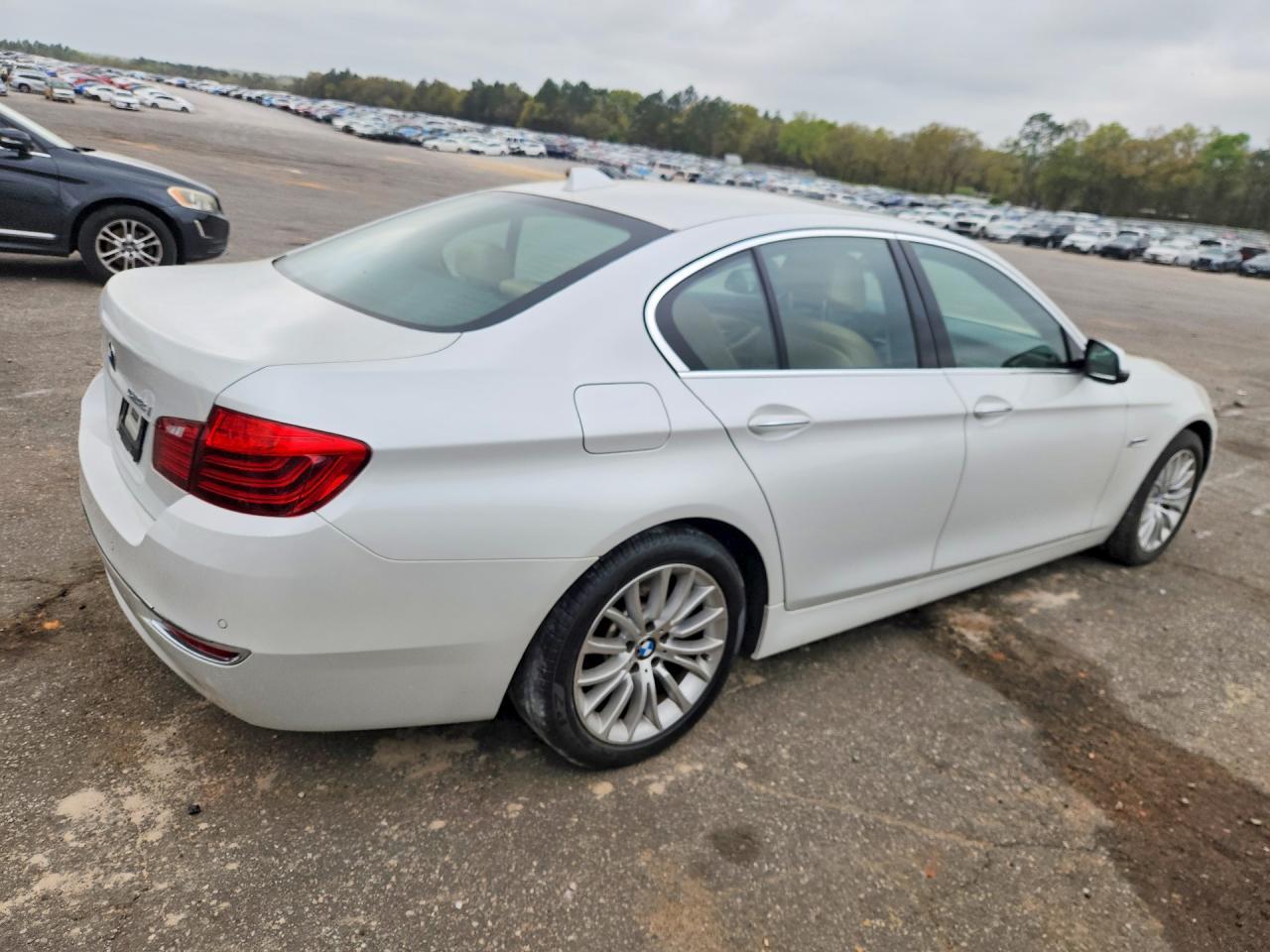 2016 BMW 528 I - Фото 3