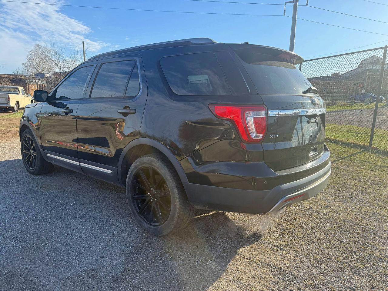 2016 Ford Explorer Xlt - Фото 3