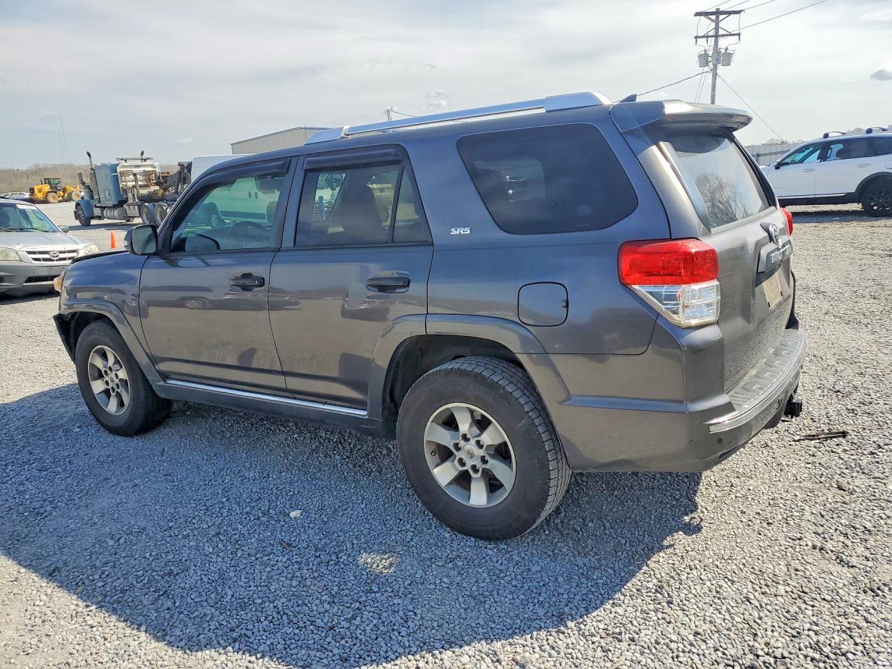 2012 Toyota 4Runner Sr5 - Фото 2
