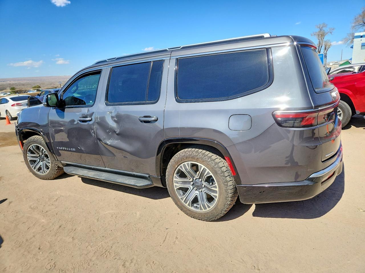 2022 Jeep Wagoneer Series Iii - Image 2
