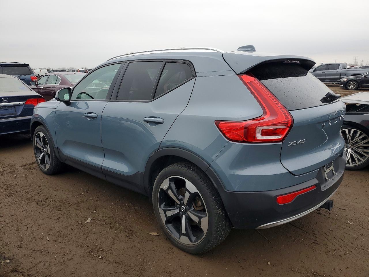 2020 Volvo Xc40 - Фото 2