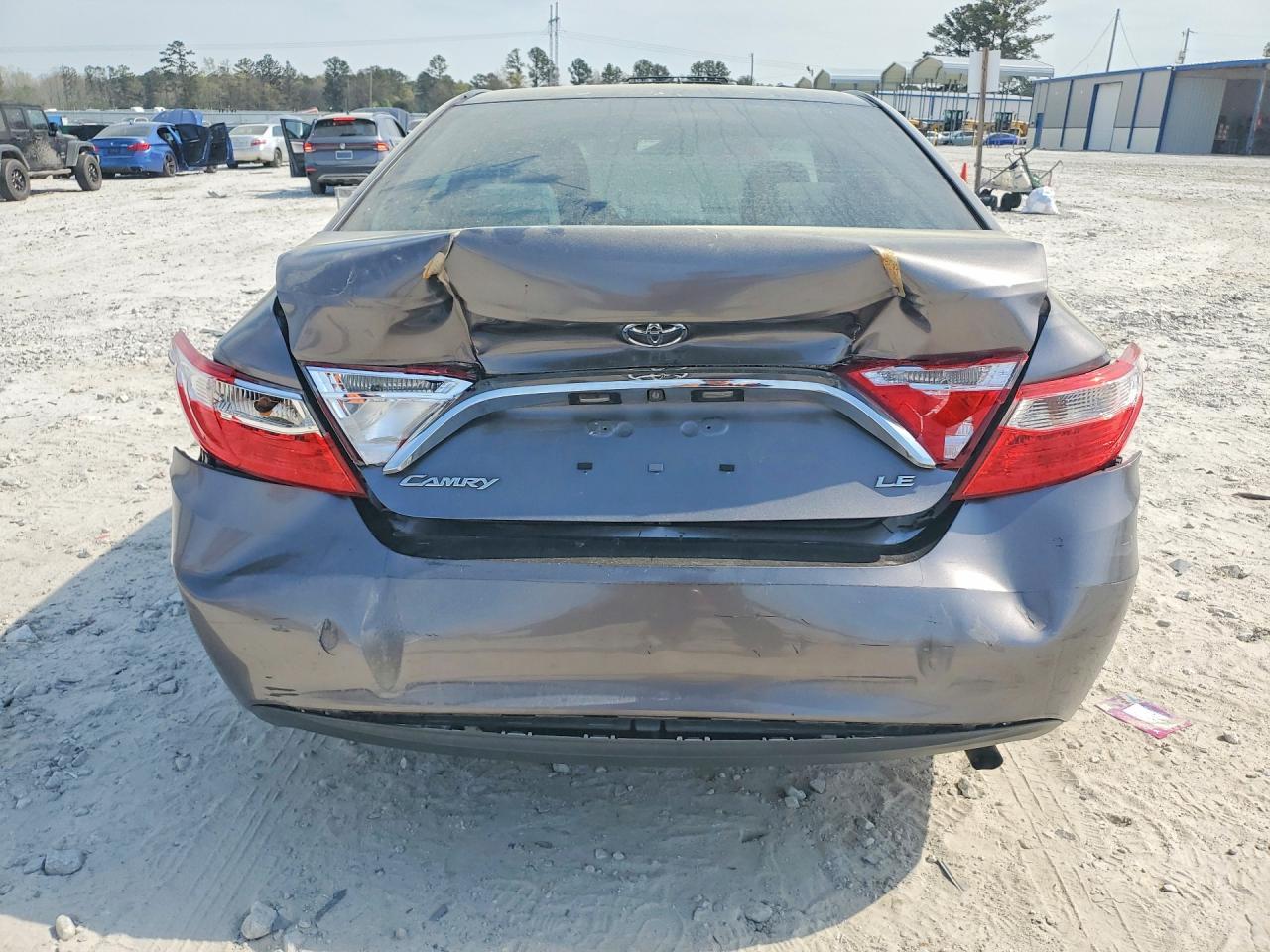 2017 Toyota Camry Le - Image 6