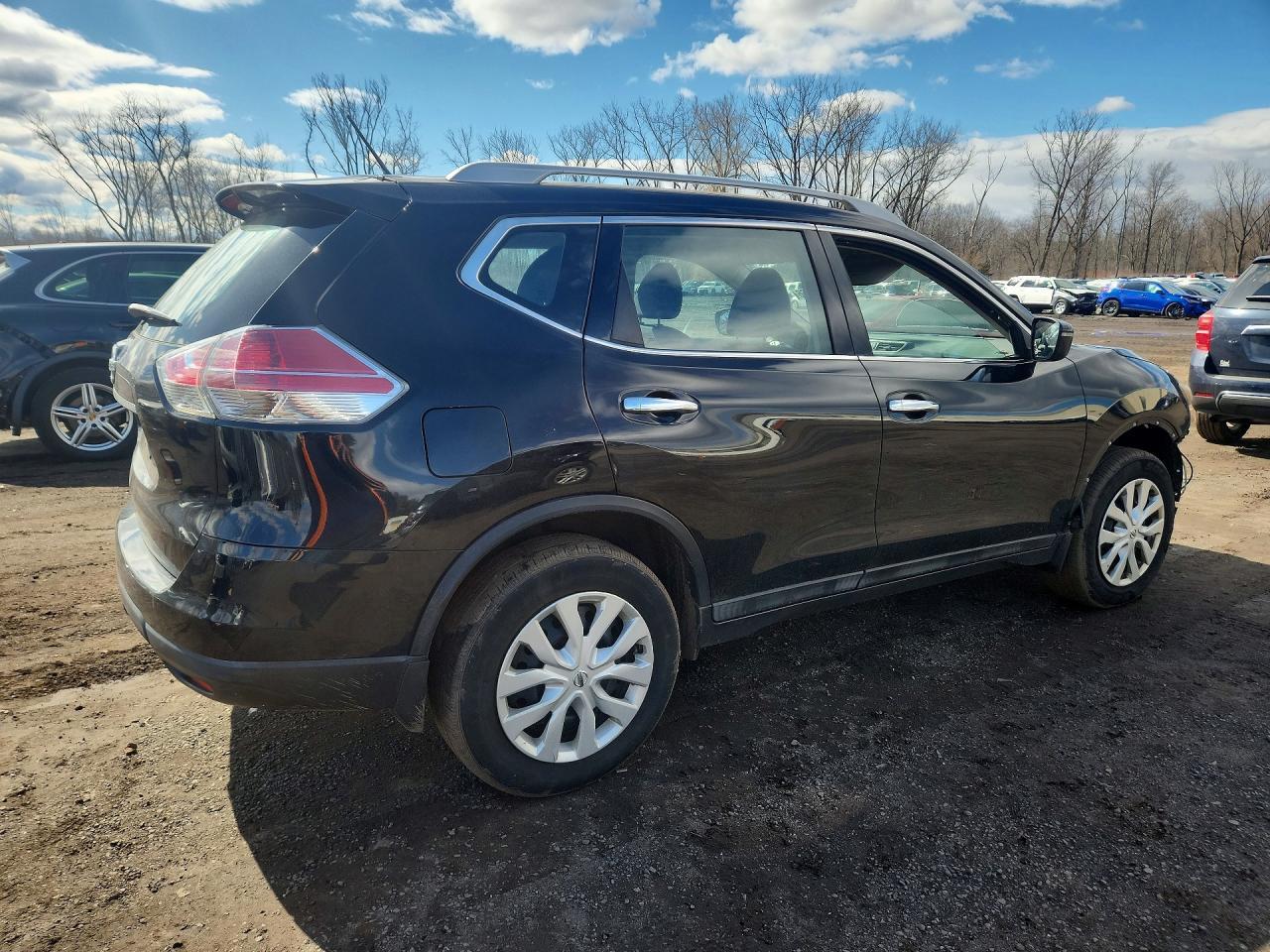 2016 Nissan Rogue S - Фото 3