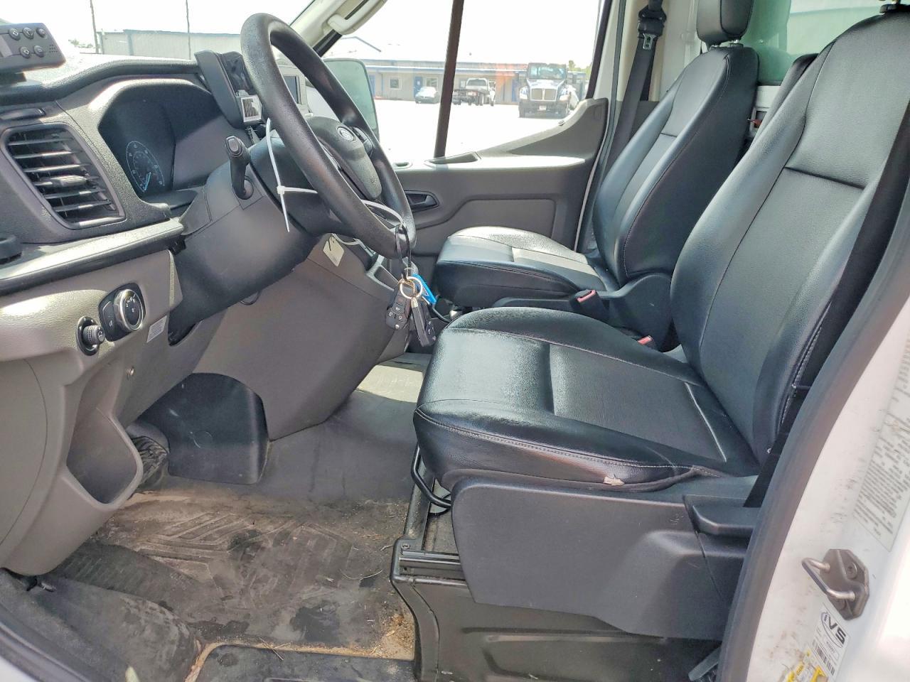 2020 Ford Transit Delivery Truck - Image 7