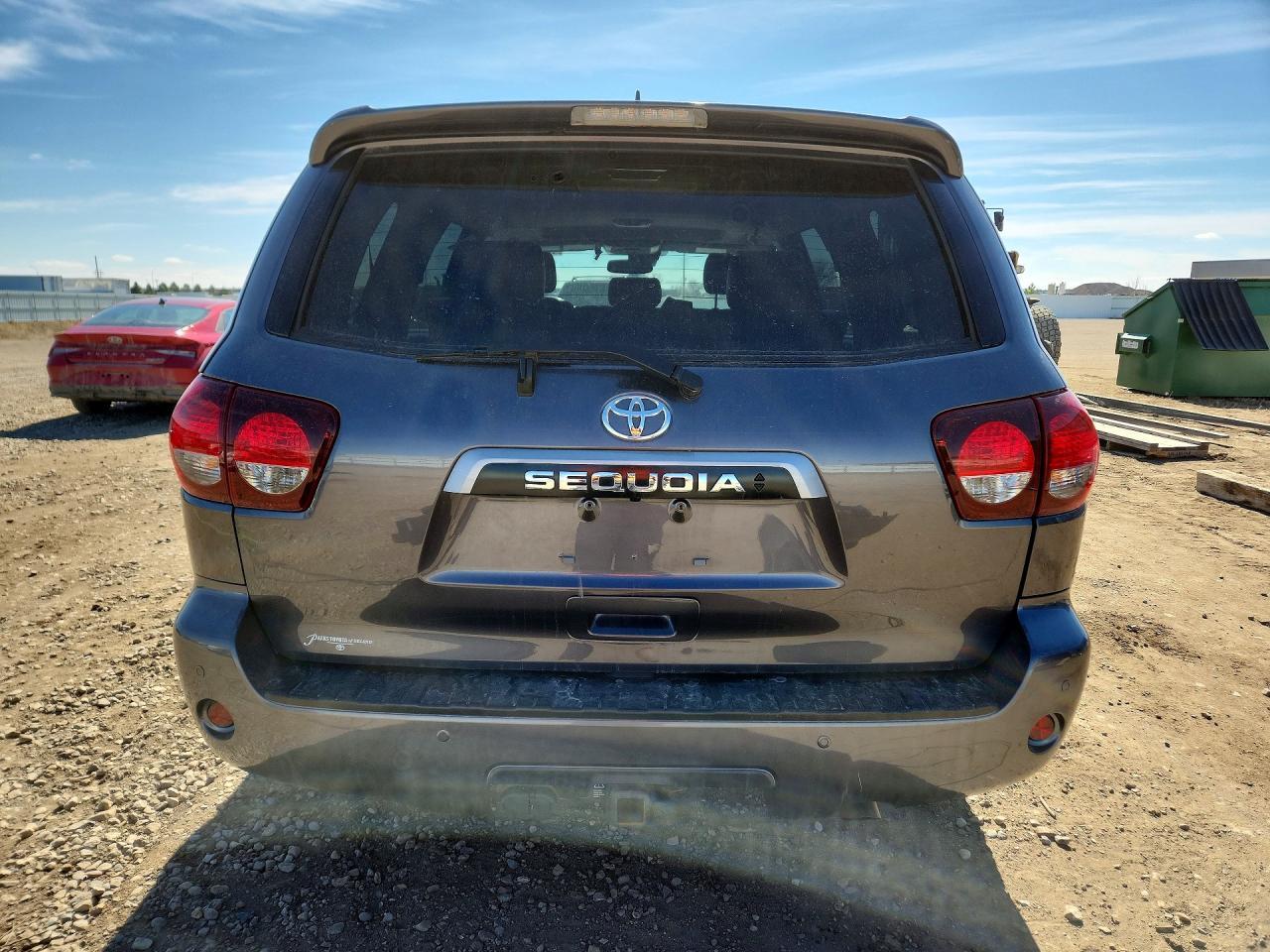 2021 Toyota Sequoia Sr5 - Фото 6