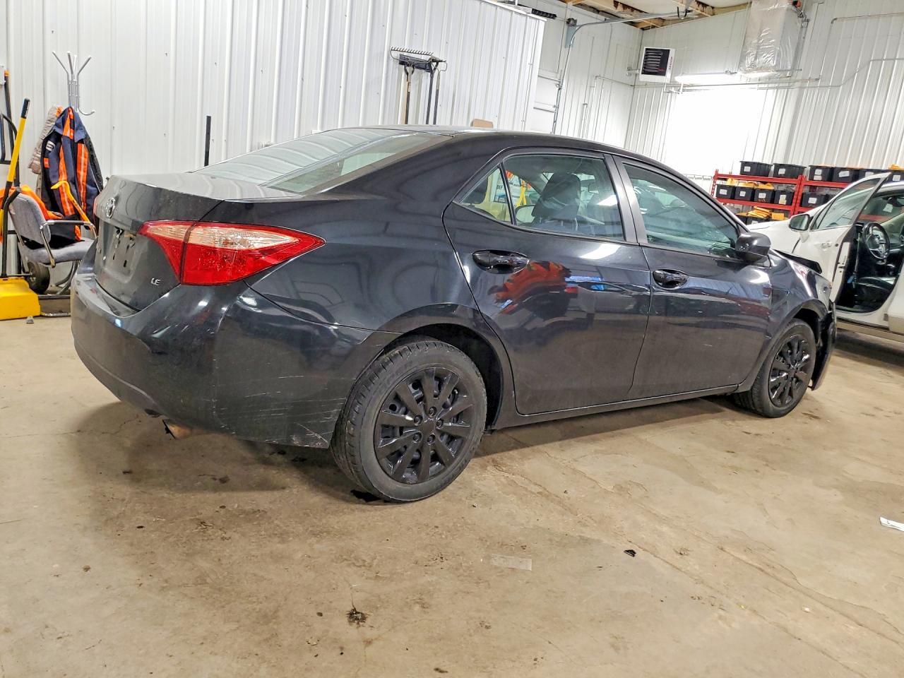 2017 Toyota Corolla Le - Фото 3