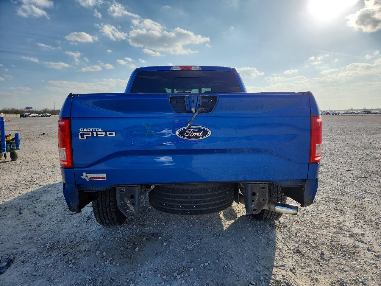 2015 Ford F150 Supercrew - Image 6