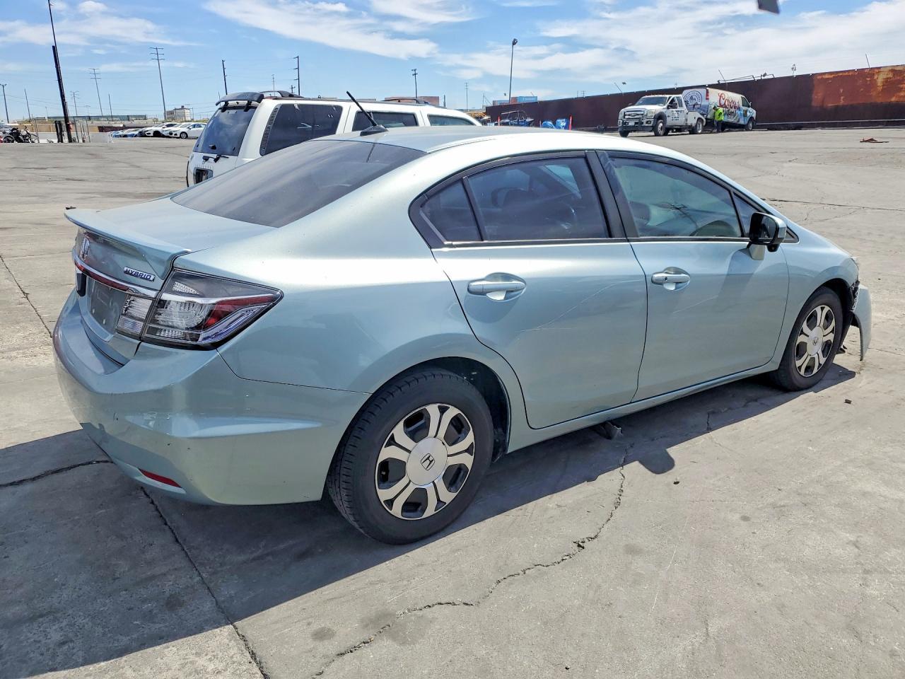 2014 Honda Civic Hybrid L - Image 3