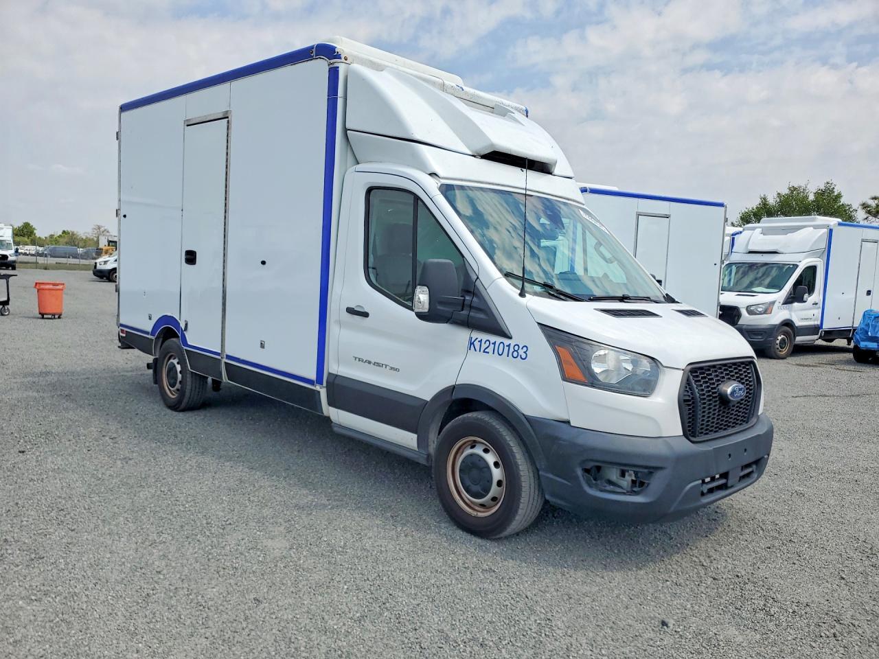 2021 Ford Transit Delivery Truck - Фото 4