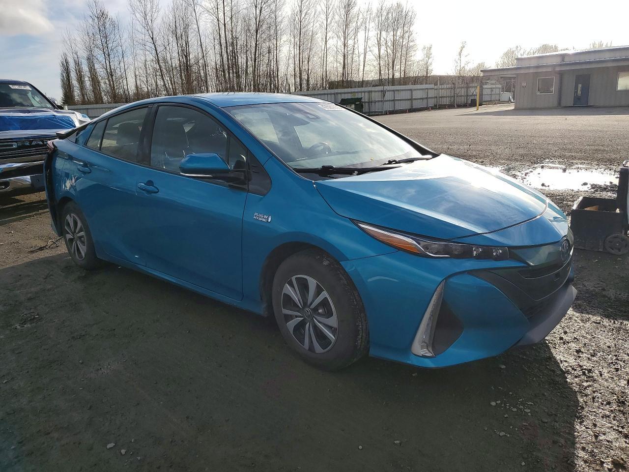 2017 Toyota Prius Prime Premium - Фото 4
