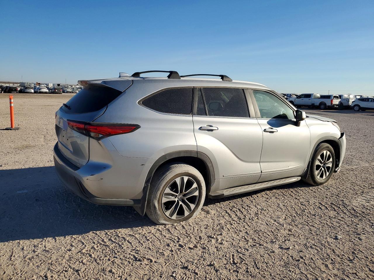 2023 Toyota Highlander - Фото 3