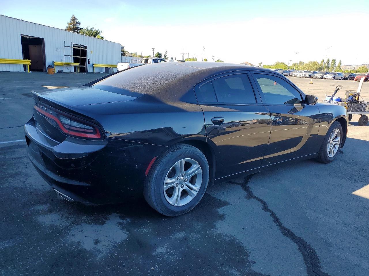 2022 Dodge Charger Sxt - Image 3