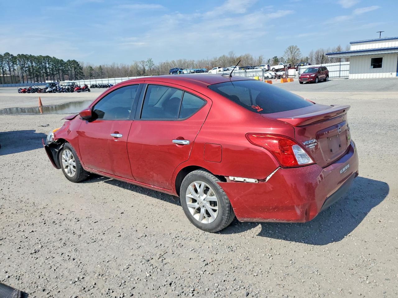 2018 Nissan Versa Sv - Фото 2