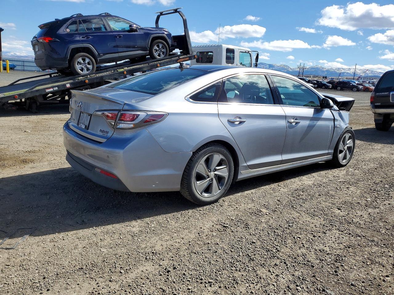2016 Hyundai Sonata Hybrid Limited - Image 3