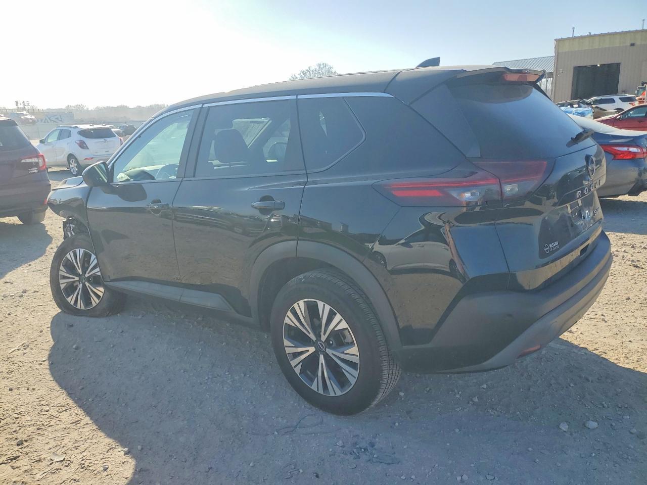 2023 Nissan Rogue Sv - Фото 2