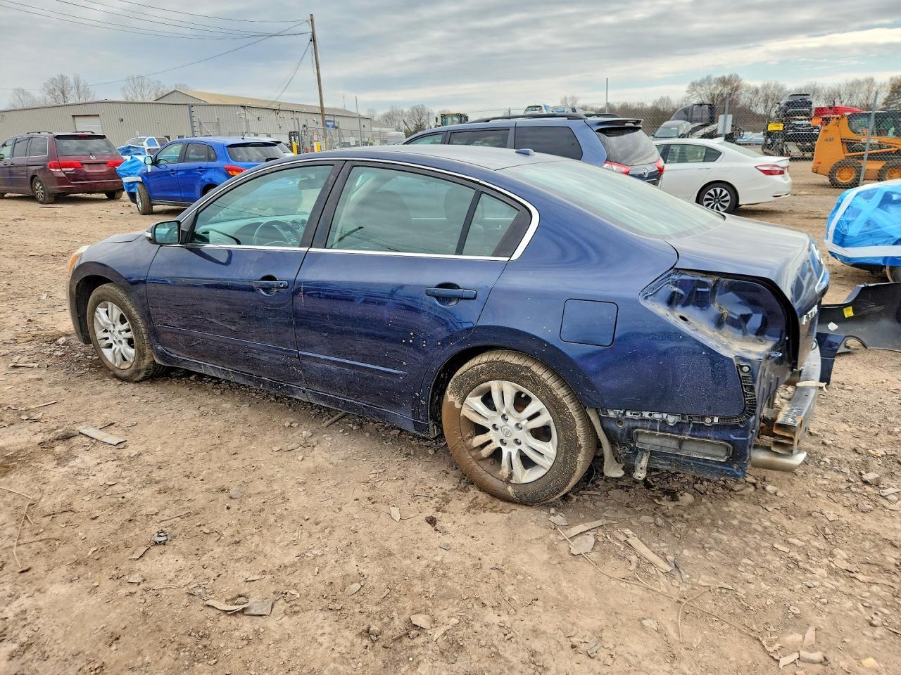 2011 Nissan Altima 2.5 - Фото 2