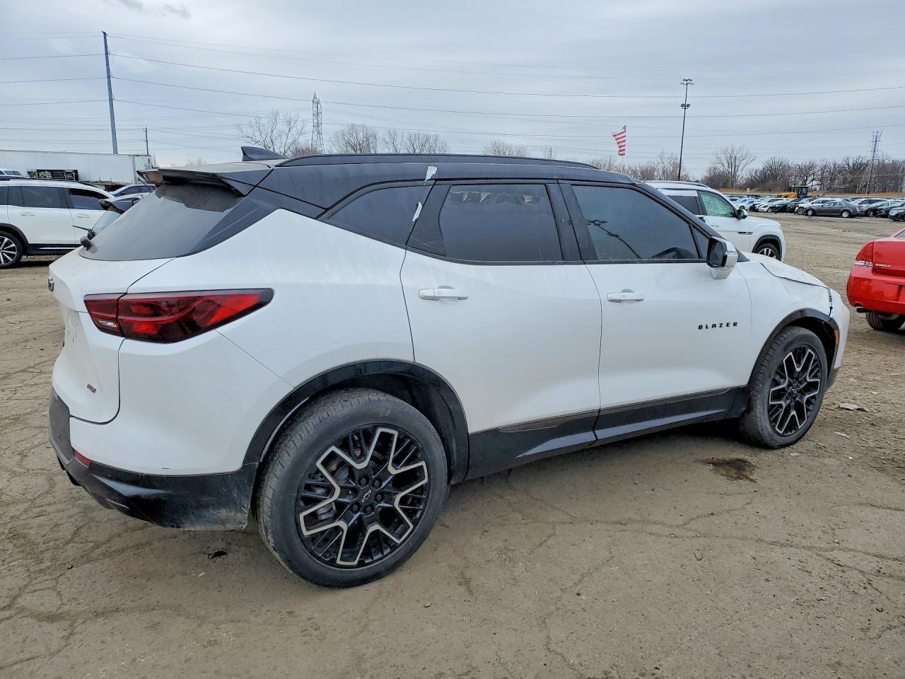 2024 Chevrolet Blazer Rs - Image 3