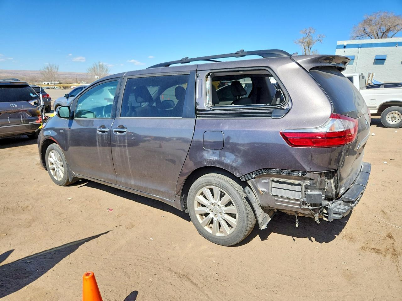 2017 Toyota Sienna Limited 7-Passenger - Image 2