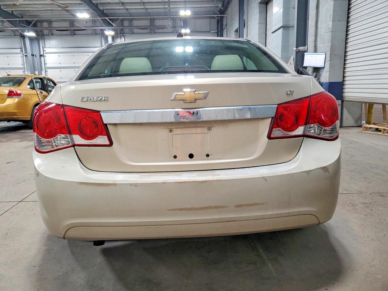 2011 Chevrolet Cruze Lt - Image 6