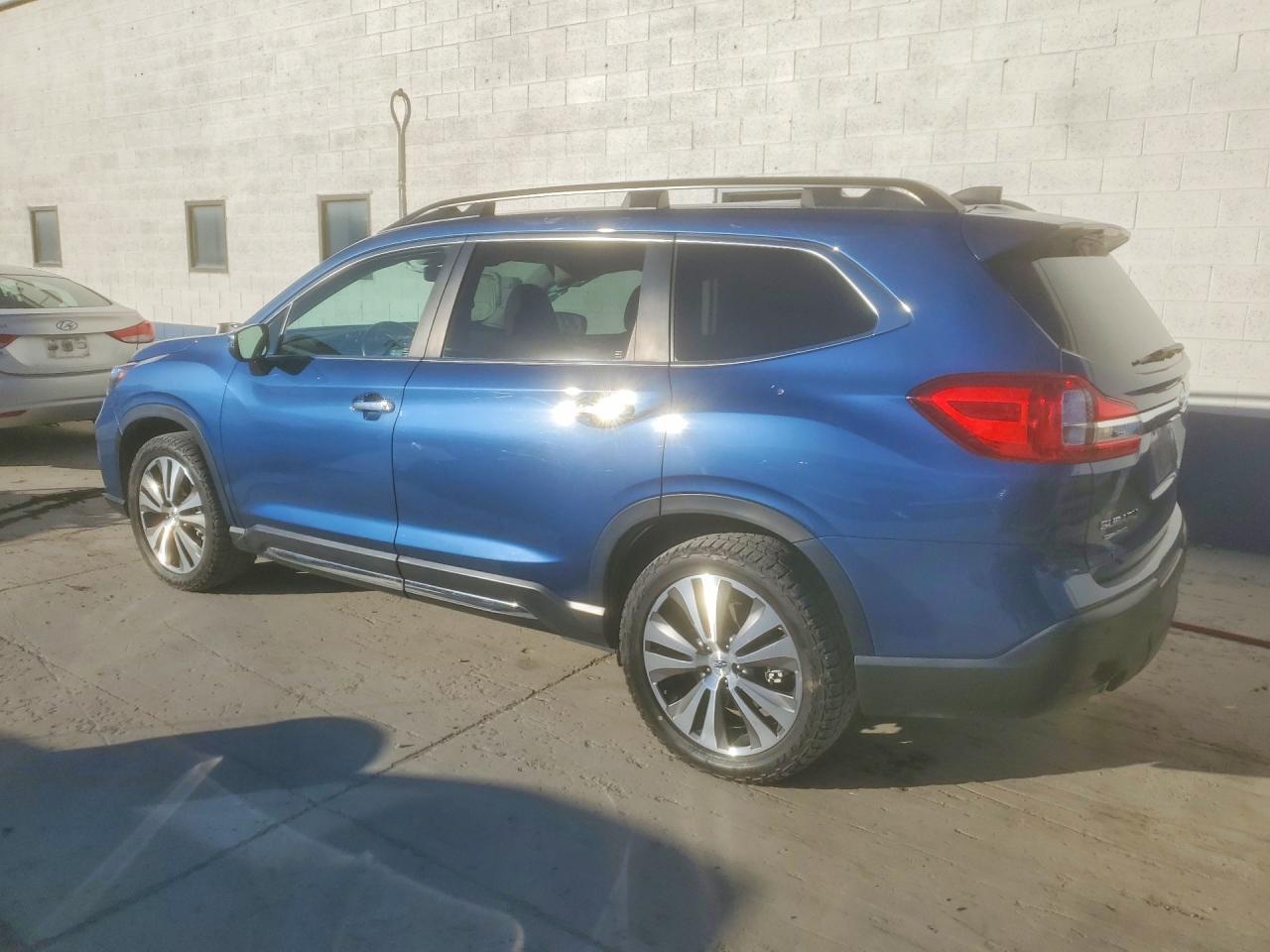 2022 Subaru Ascent Touring - Фото 2