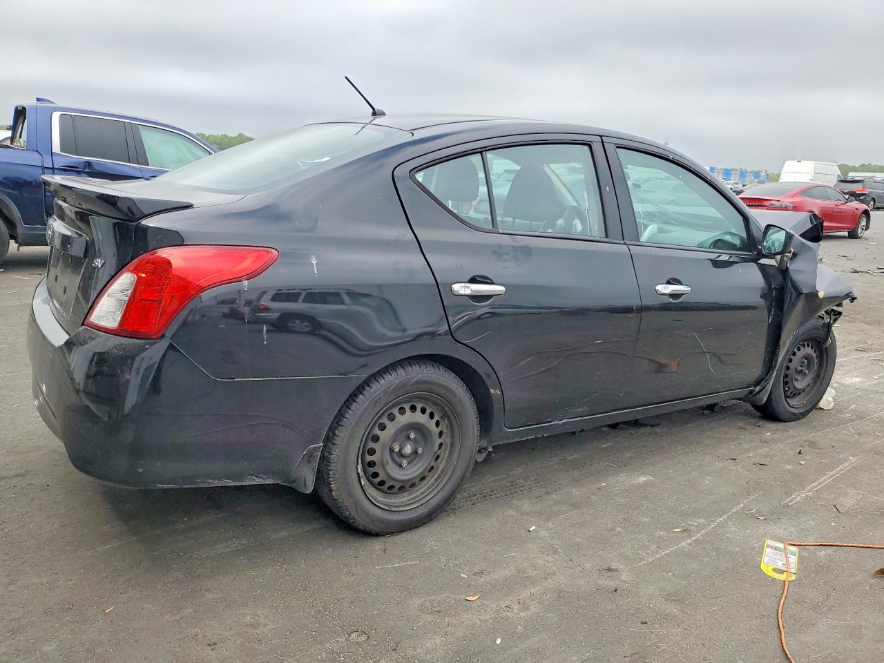 2019 Nissan Versa Sv - Фото 3
