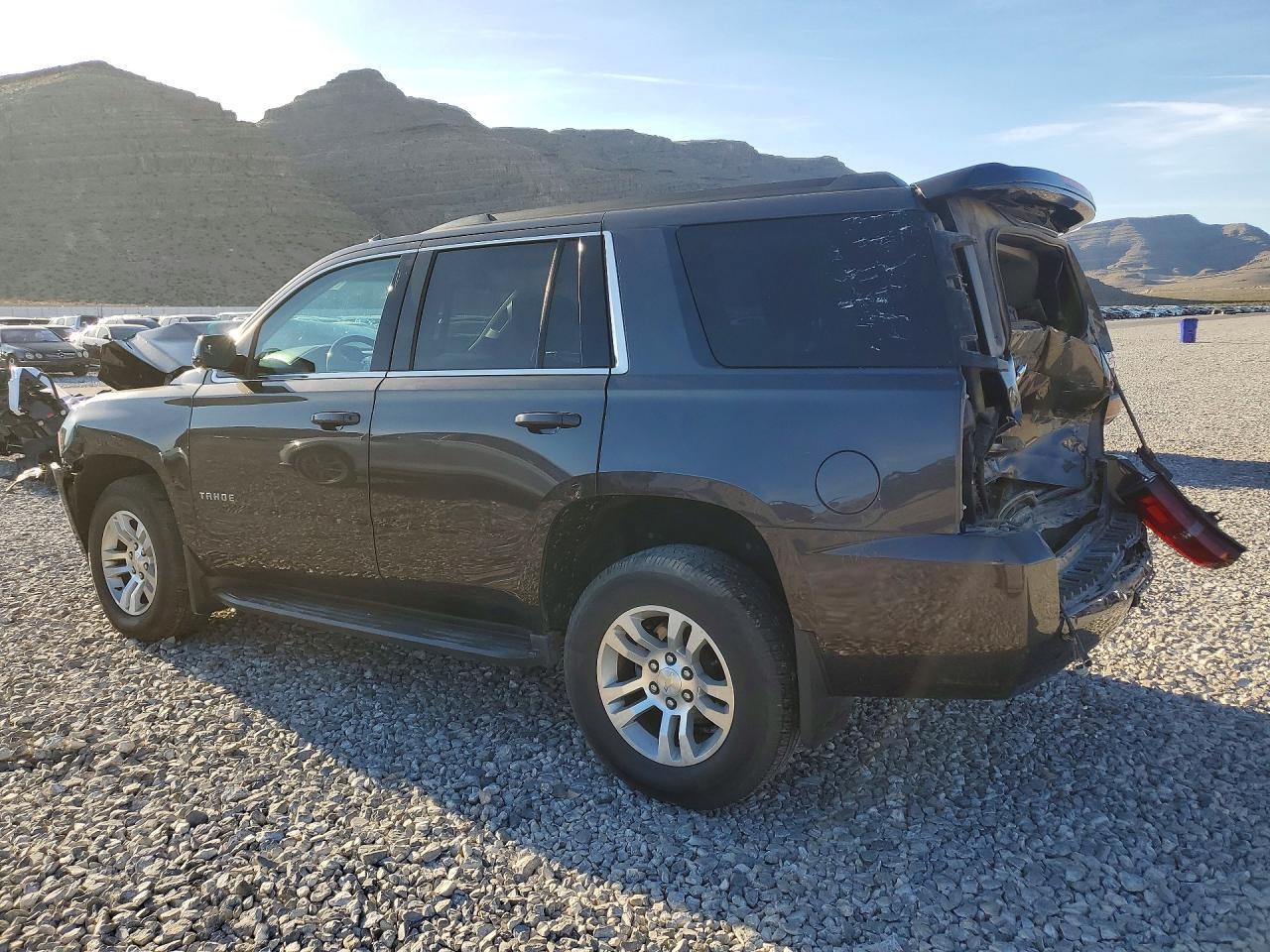 2017 Chevrolet Tahoe K1500 Ls - Фото 2
