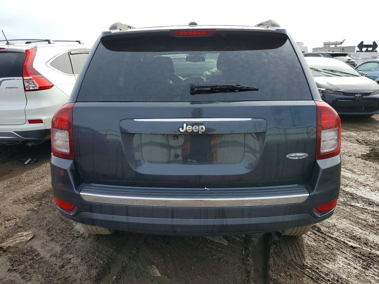2015 Jeep Compass Latitude - Фото 6
