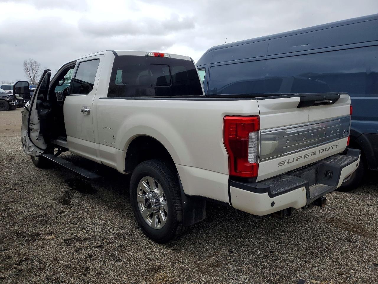 2019 Ford F350 Super Duty - Фото 2