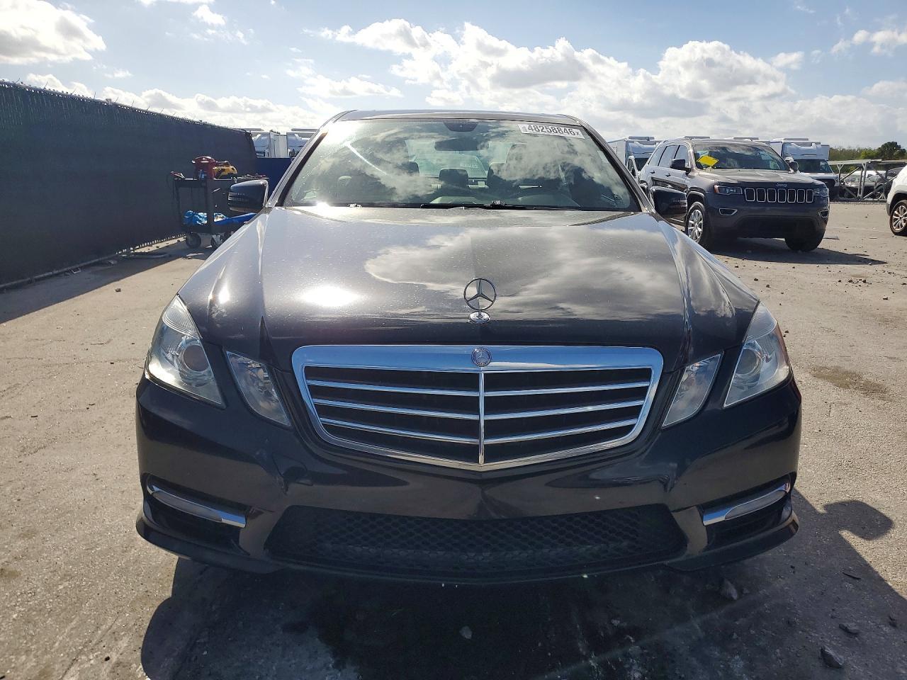 2013 Mercedes-Benz E-Class - Фото 5