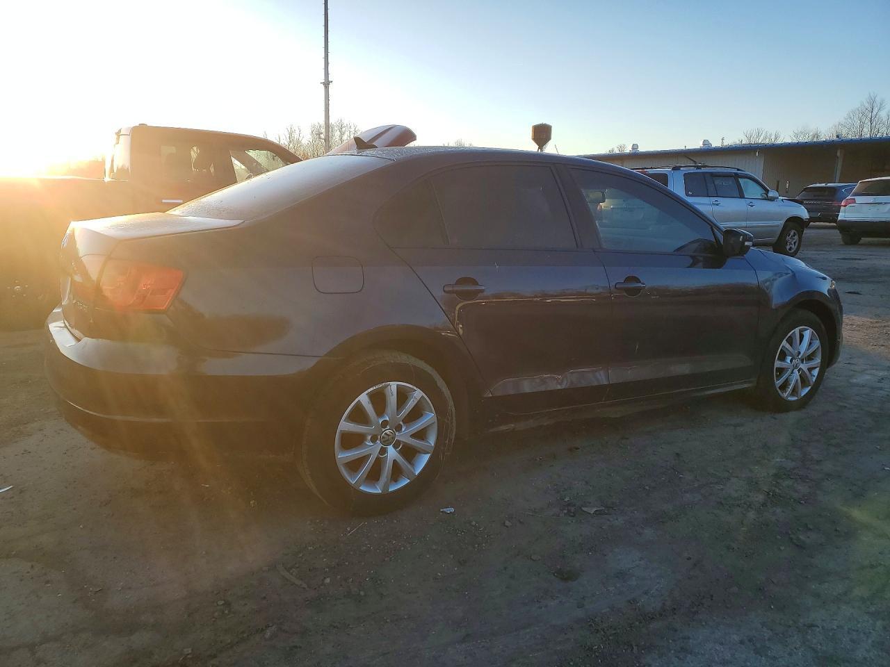 2011 Volkswagen Jetta Se - Image 3