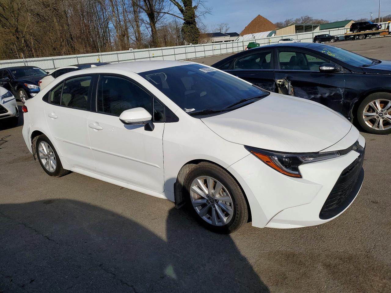 2025 Toyota Corolla Le - Фото 4