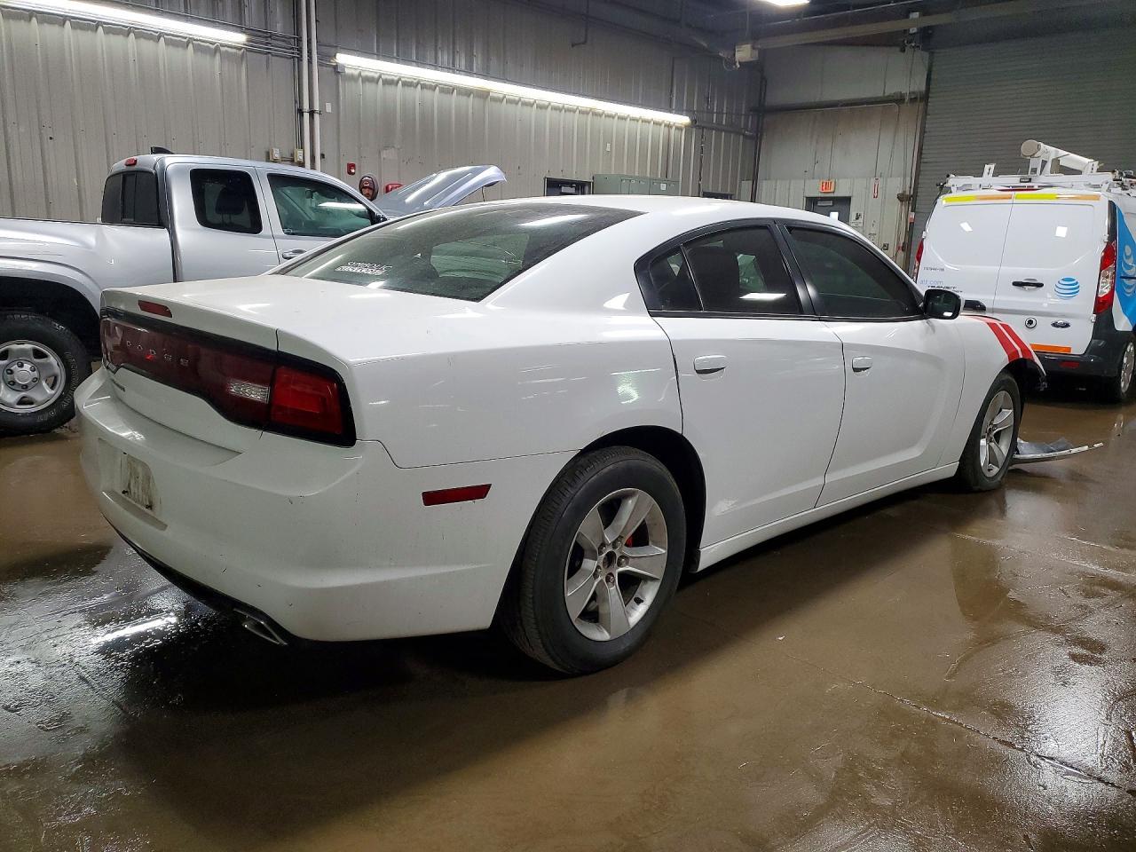 2011 Dodge Charger - Фото 3