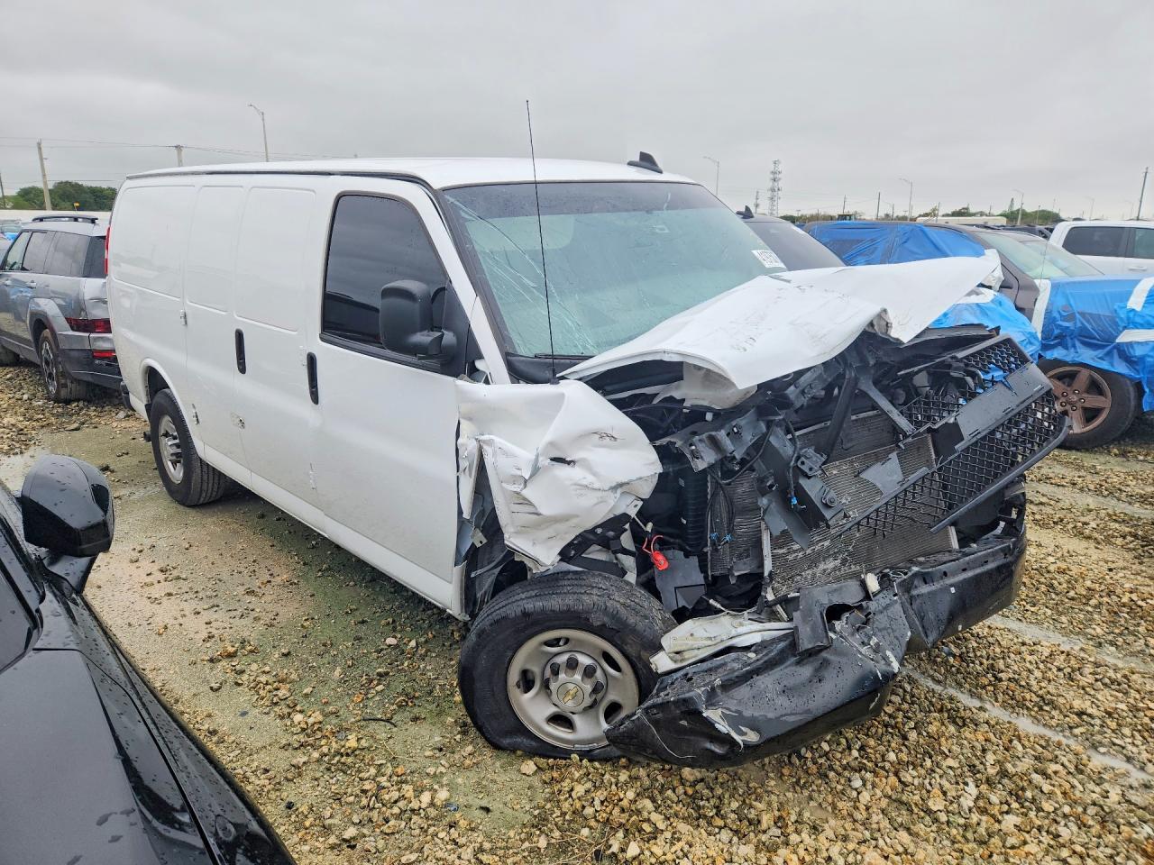 2024 Chevrolet Express G2500 - Фото 4