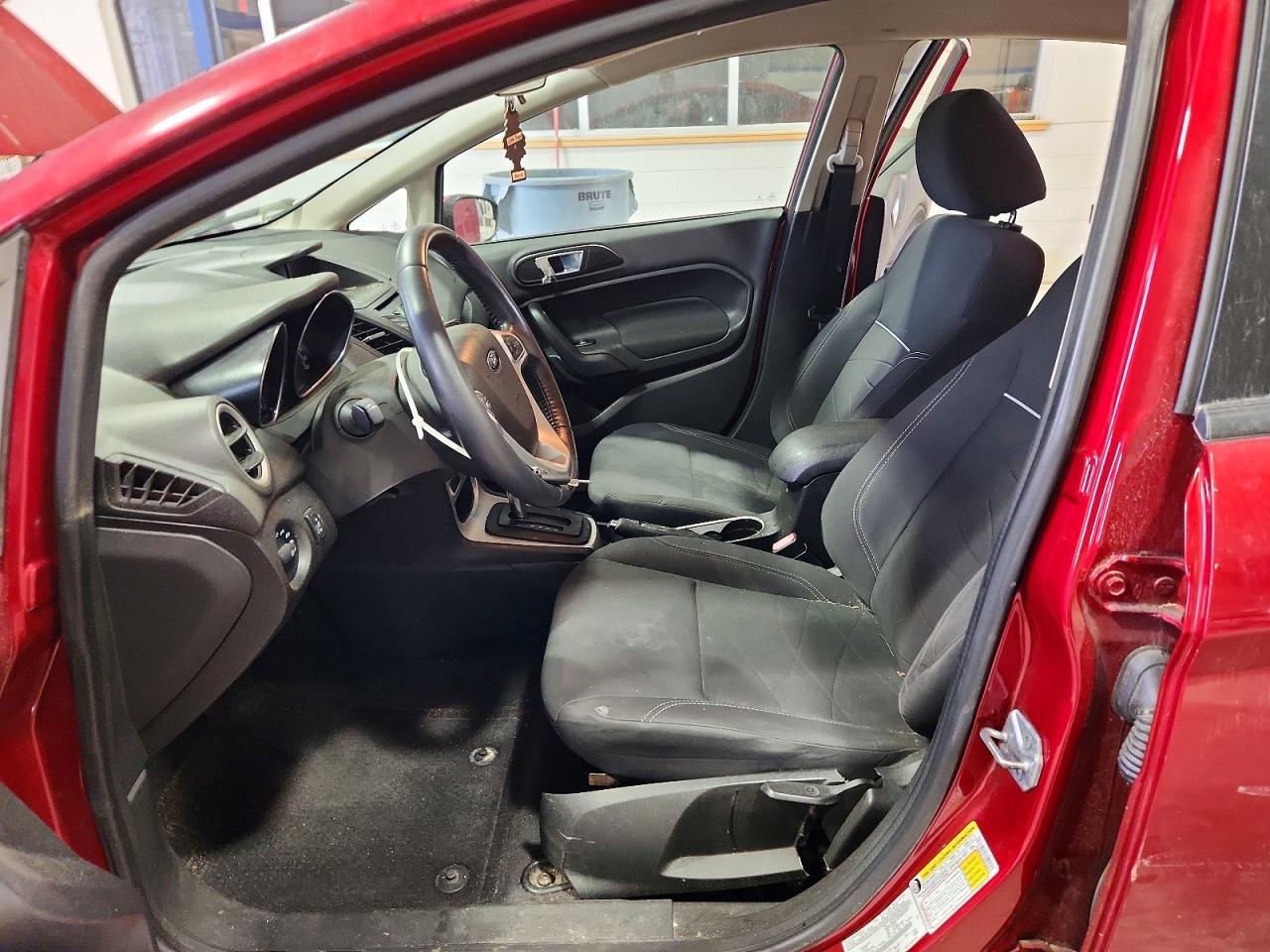 2014 Ford Fiesta Se - Image 7
